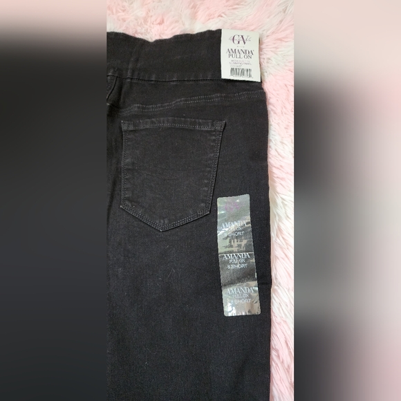 Gloria Vanderbilt Women's Amanda High Rise Regular Fit Jeans, size 8 short - Picture 5 of 13